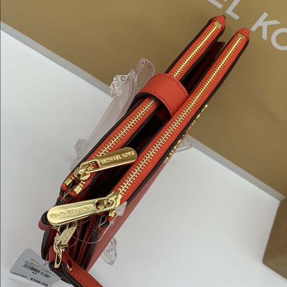 MICHAEL KORS JET SET TRAVEL LG DOUBLE ZIP WRISTLET - Picture 6 of 16